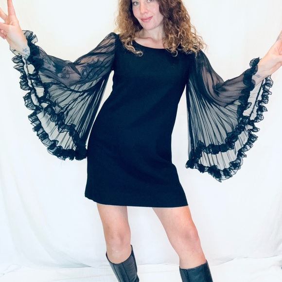 1960s Chiffon Angel Sleeve Mod Dress - Picture 4 of 8